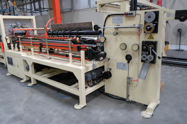 卷圓焊接一體機